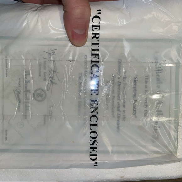 Collectible Porcelain Disney Princess Bells (11) - Picture 3 of 11